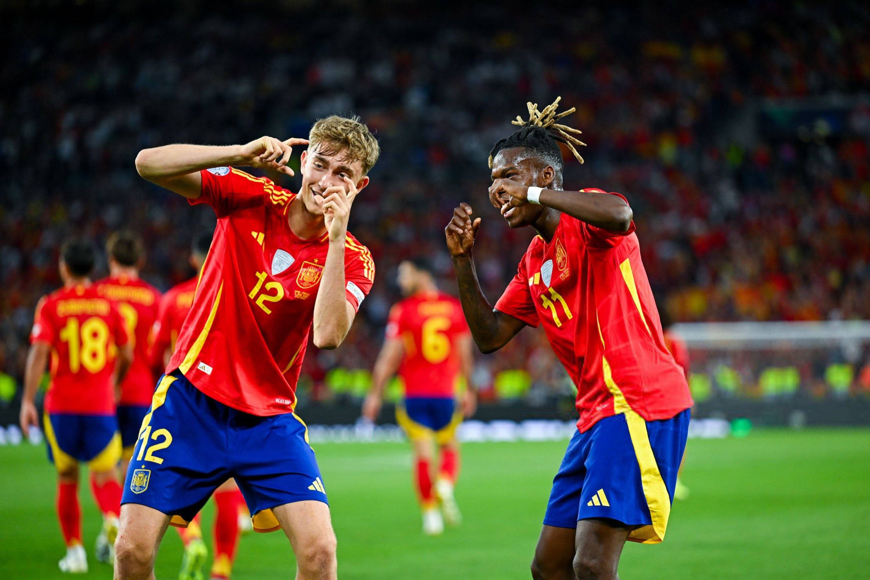 塞维利亚逆转巴西，姆巴佩高光表现