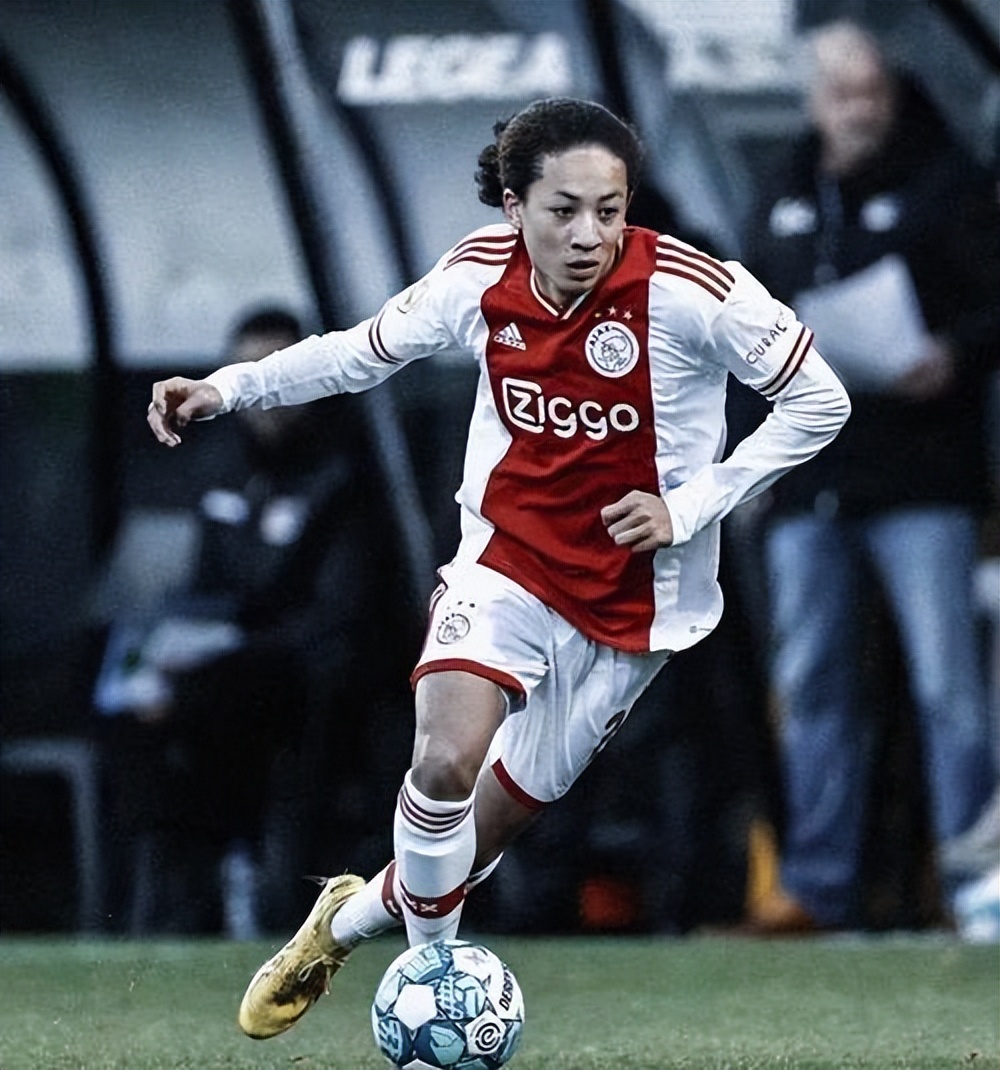 关于荷兰女足国家队主帅谈未来发展，目标争取更多冠军的信息