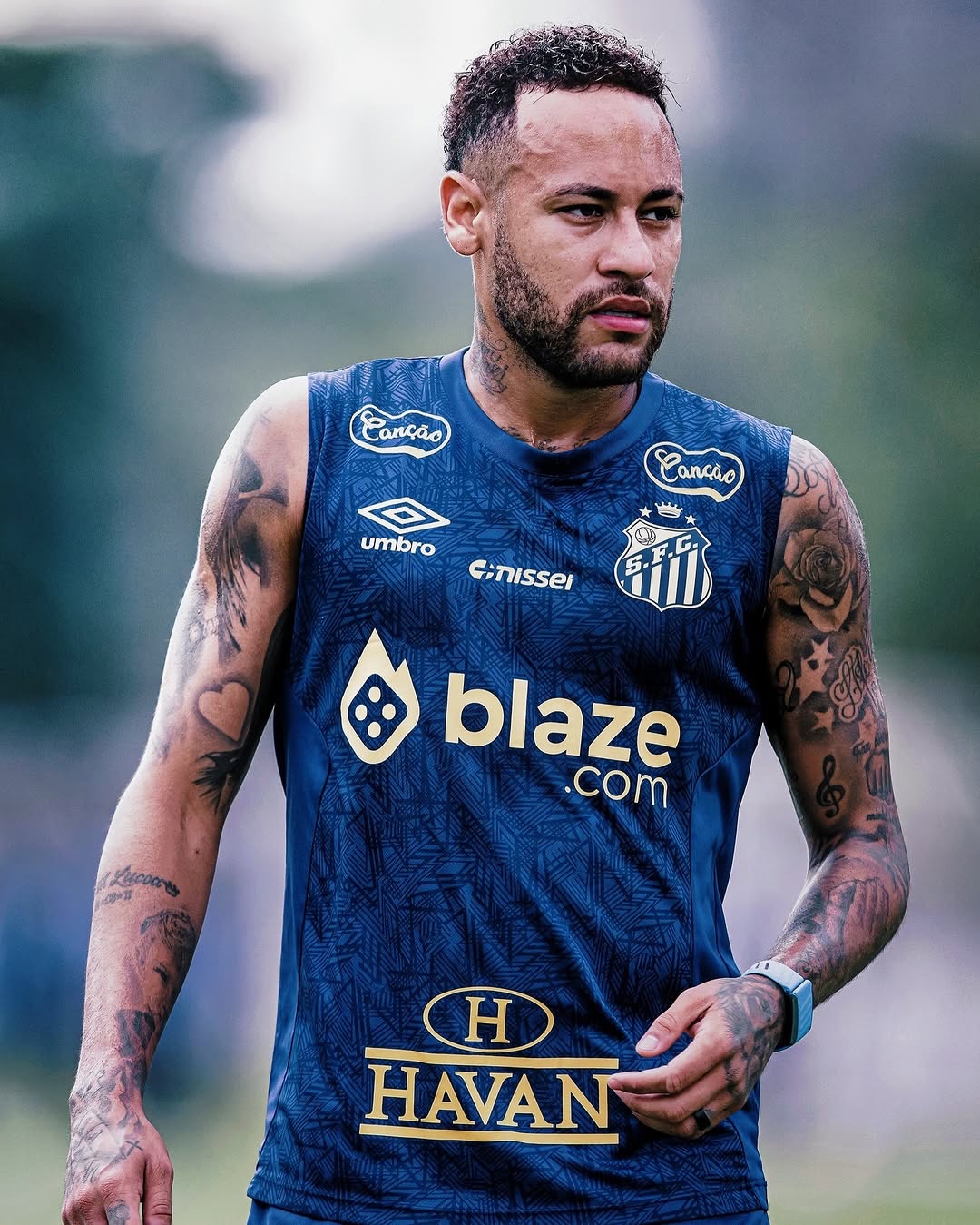 克罗地亚鏖战曼联，内马尔完成帽子戏法