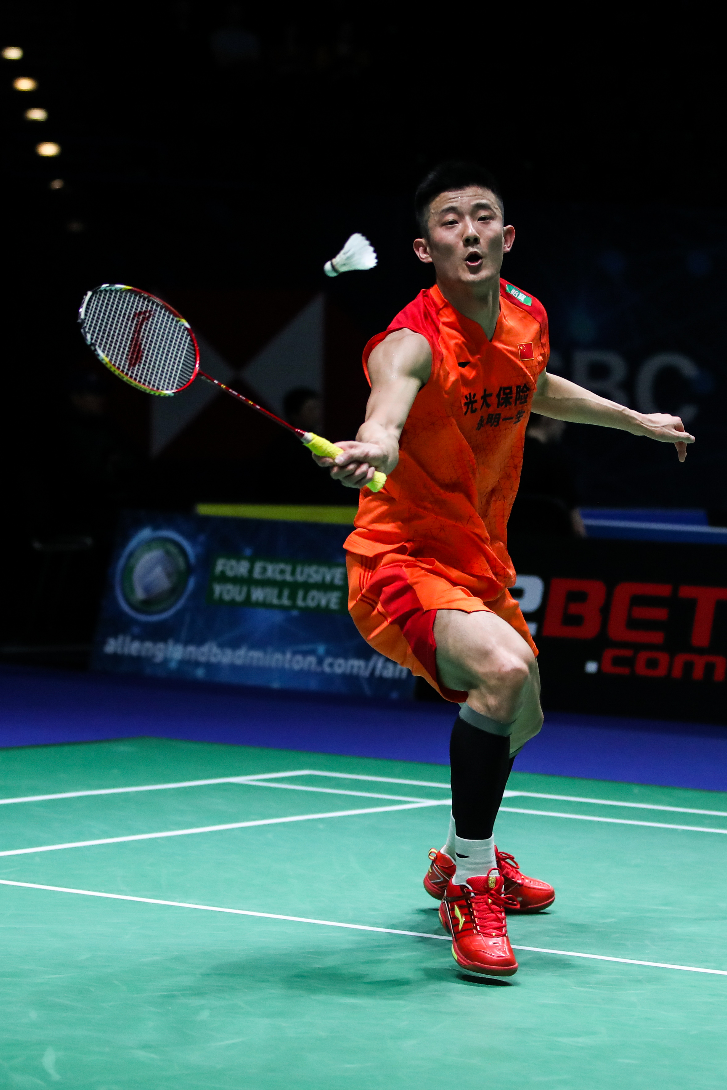 泰国羽毛球队强势英格兰羽毛球队,谌龙统治全场的简单介绍 泰国羽毛球队强势英格兰羽毛球队,谌龙统治全场的简单介绍