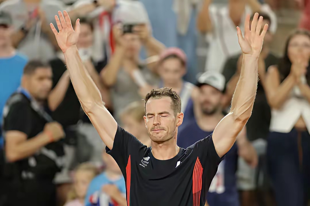 包含世界网球队险胜英国网球队，穆雷一己之力扛起全队的词条