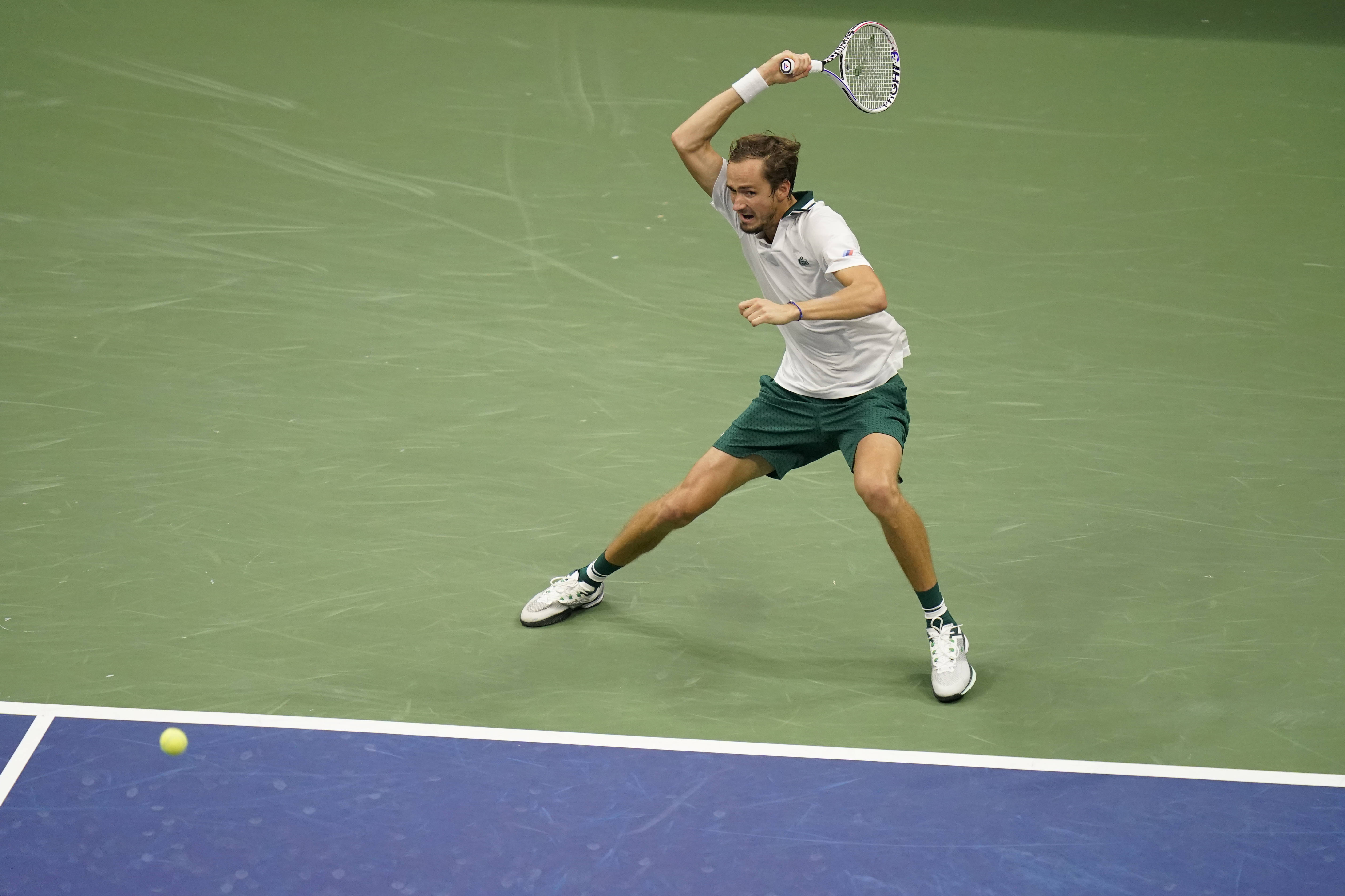 关于西班牙网球队完胜日本网球队，梅德韦杰夫绝境逆转的信息