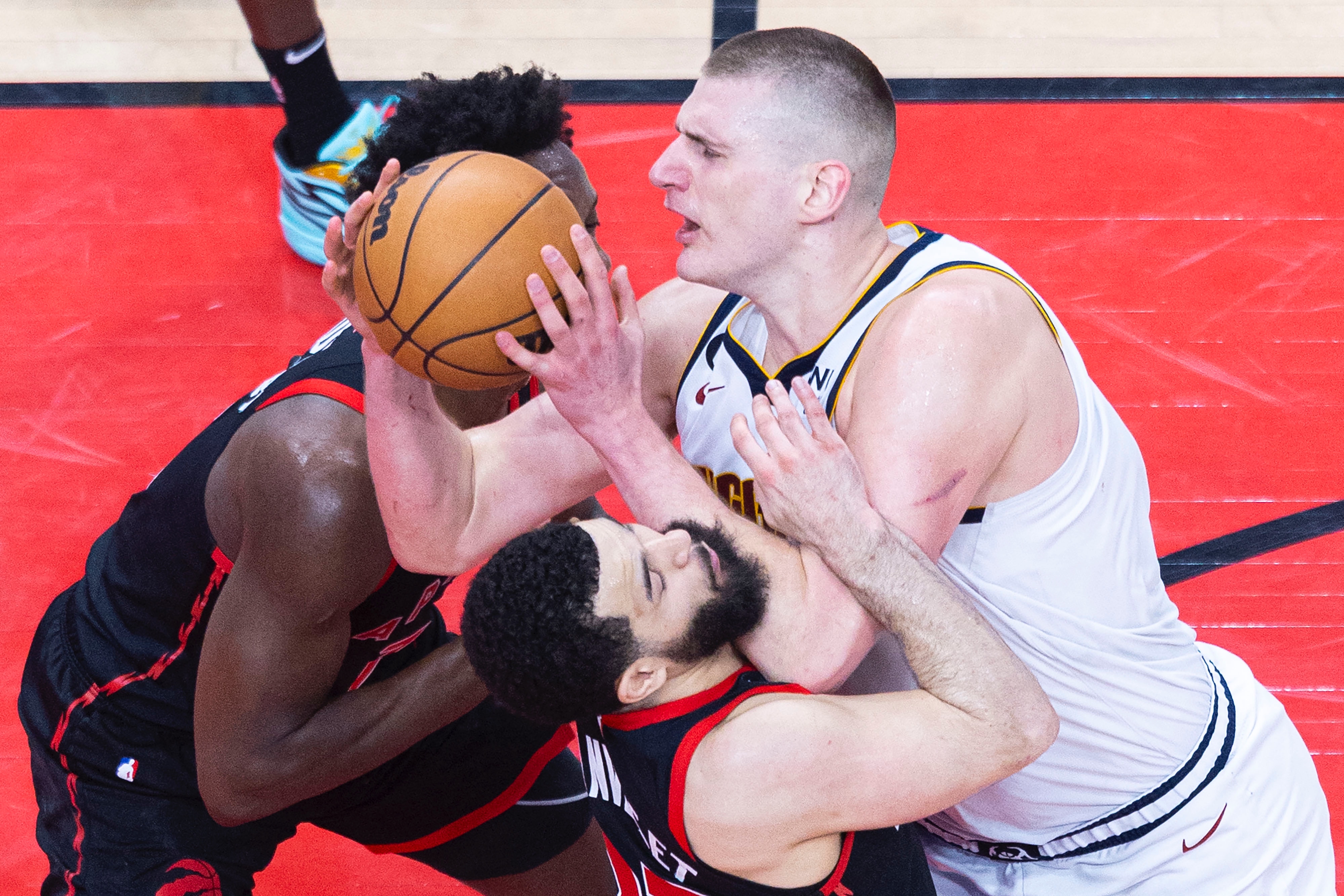 包含希腊国家队遭遇强劲对手,艰难晋级下一轮的词条 包含希腊国家队遭遇强劲对手,艰难晋级下一轮的词条