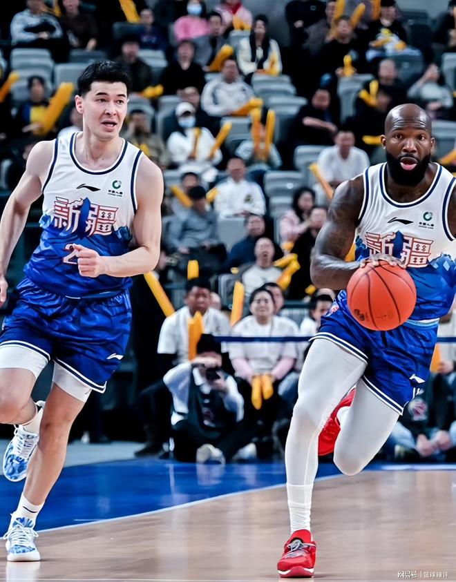 防守坚如磐石，助球队稳扎稳打！