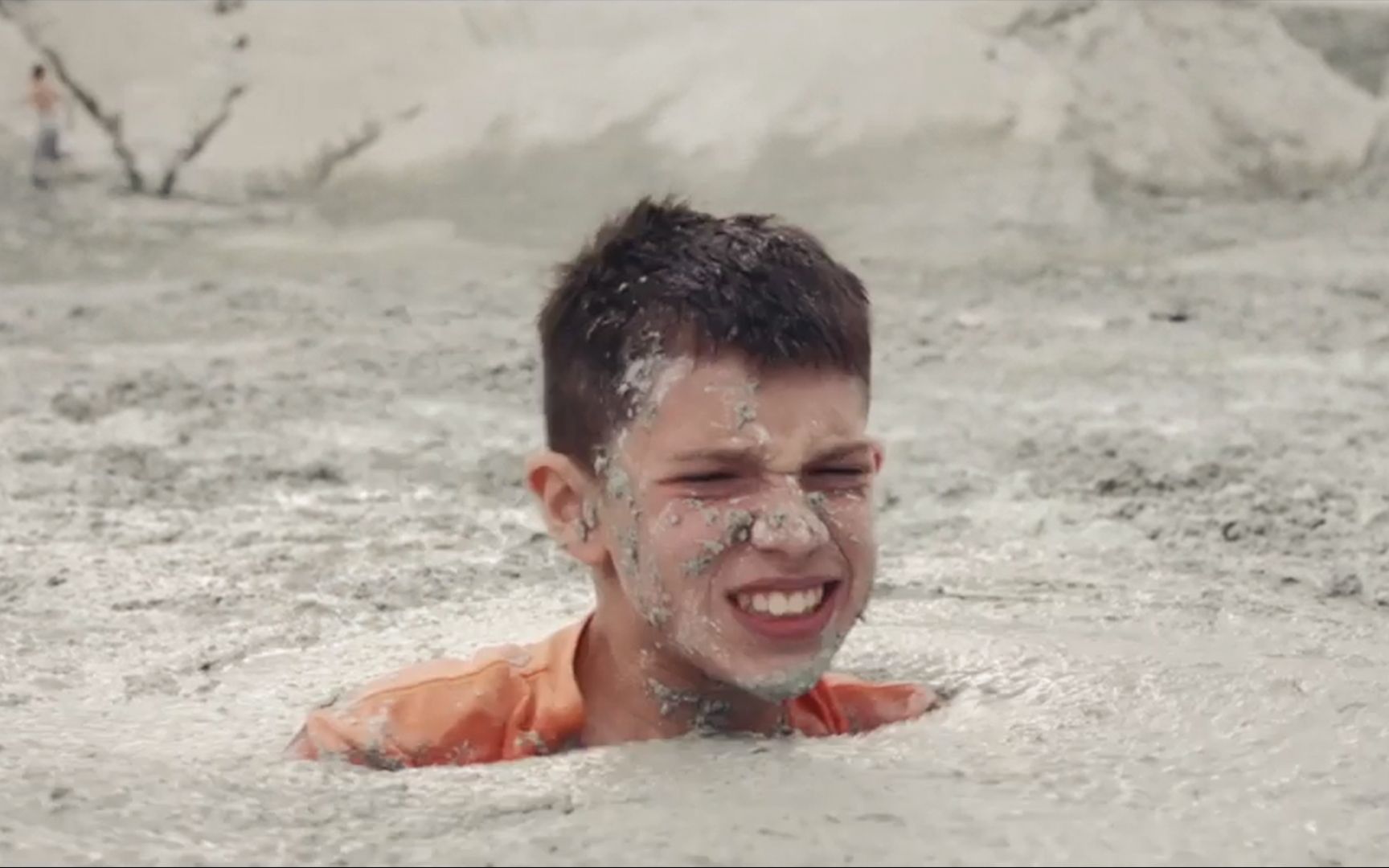 卫冕冠军主场接连告负，陷入保级泥潭的简单介绍