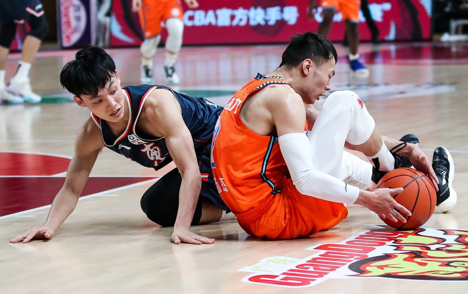 福建队客场惨败，积分榜下滑