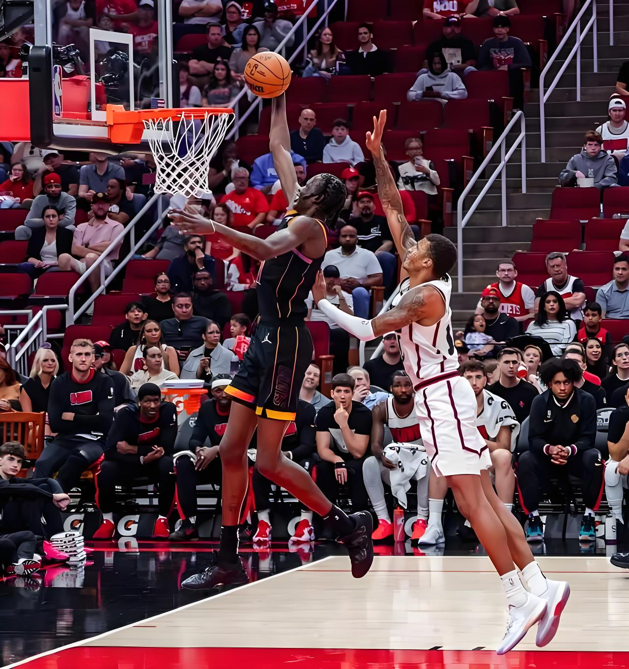 关于比赛结果令人振奋：球队士气高昂，继续前进的信息