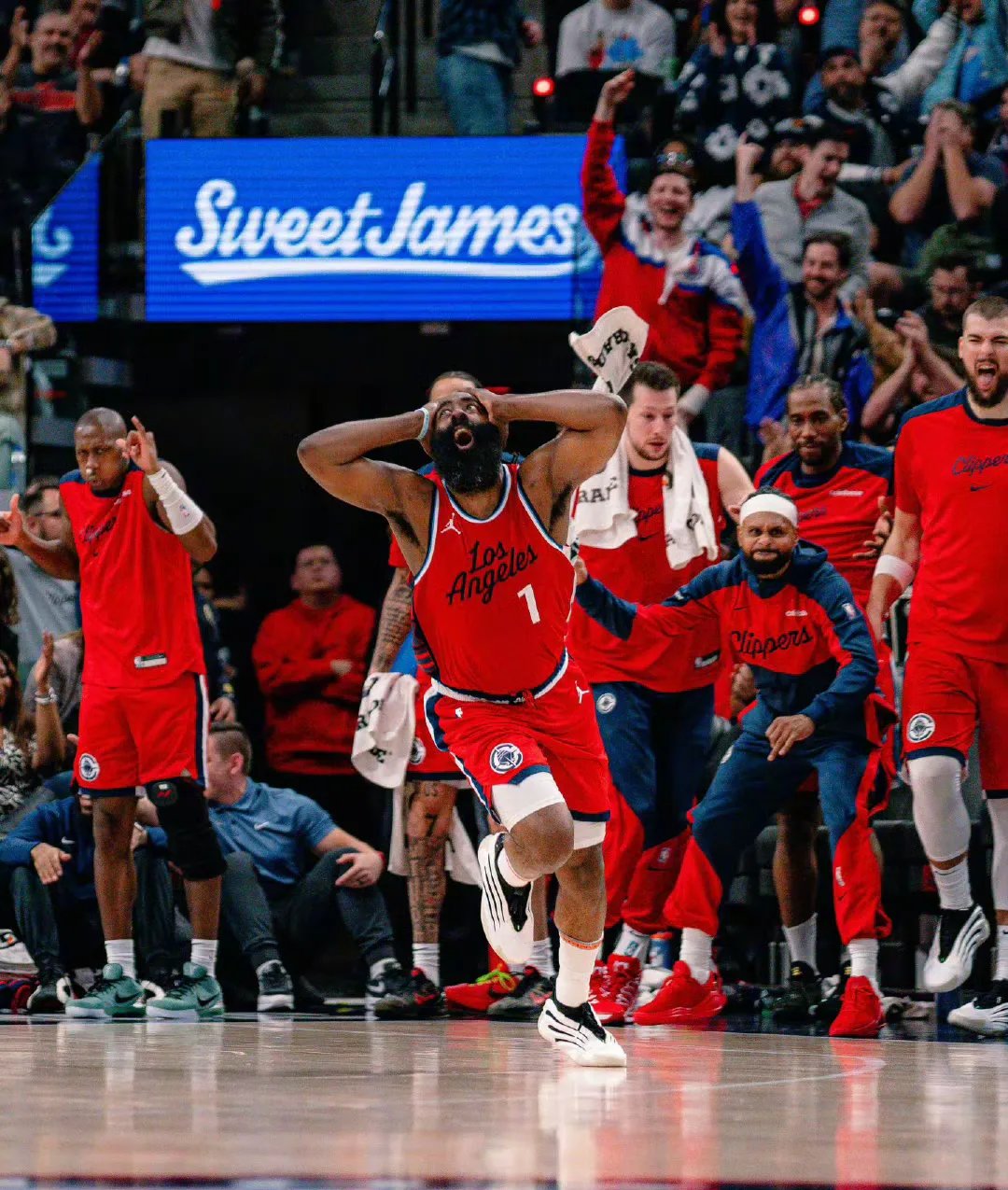 掘金队击败快船队，挺进西部决赛