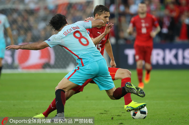 波兰队主场大胜土耳其锁定胜局