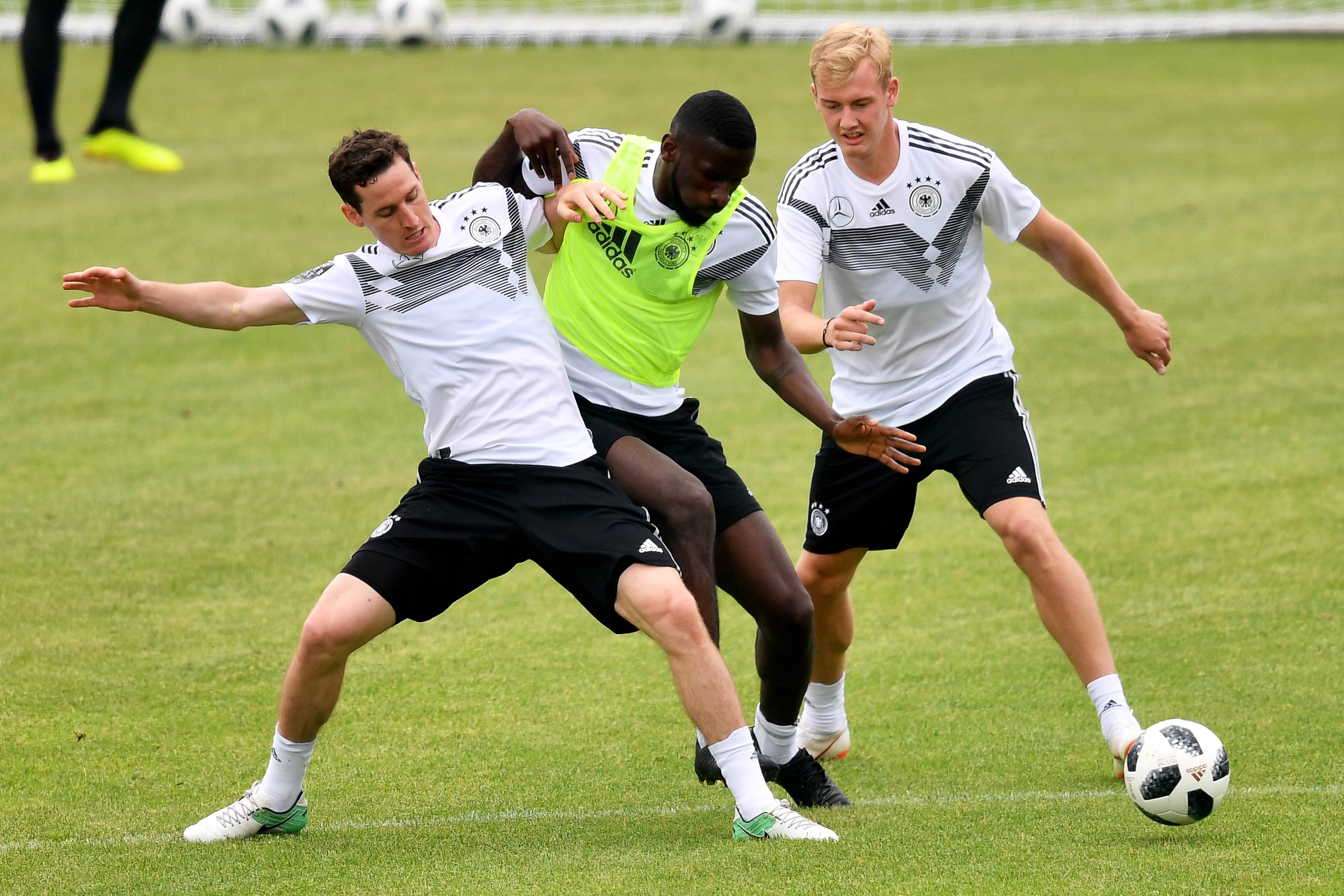 开云体育中国-包含德国队逆转葡萄牙队，张本智和关键制胜的词条