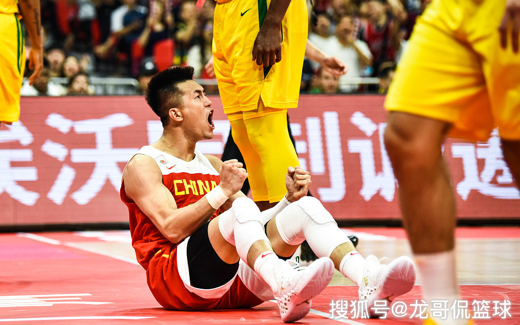 中国男篮翻盘巴西男篮，丹尼·格林送出助攻的简单介绍