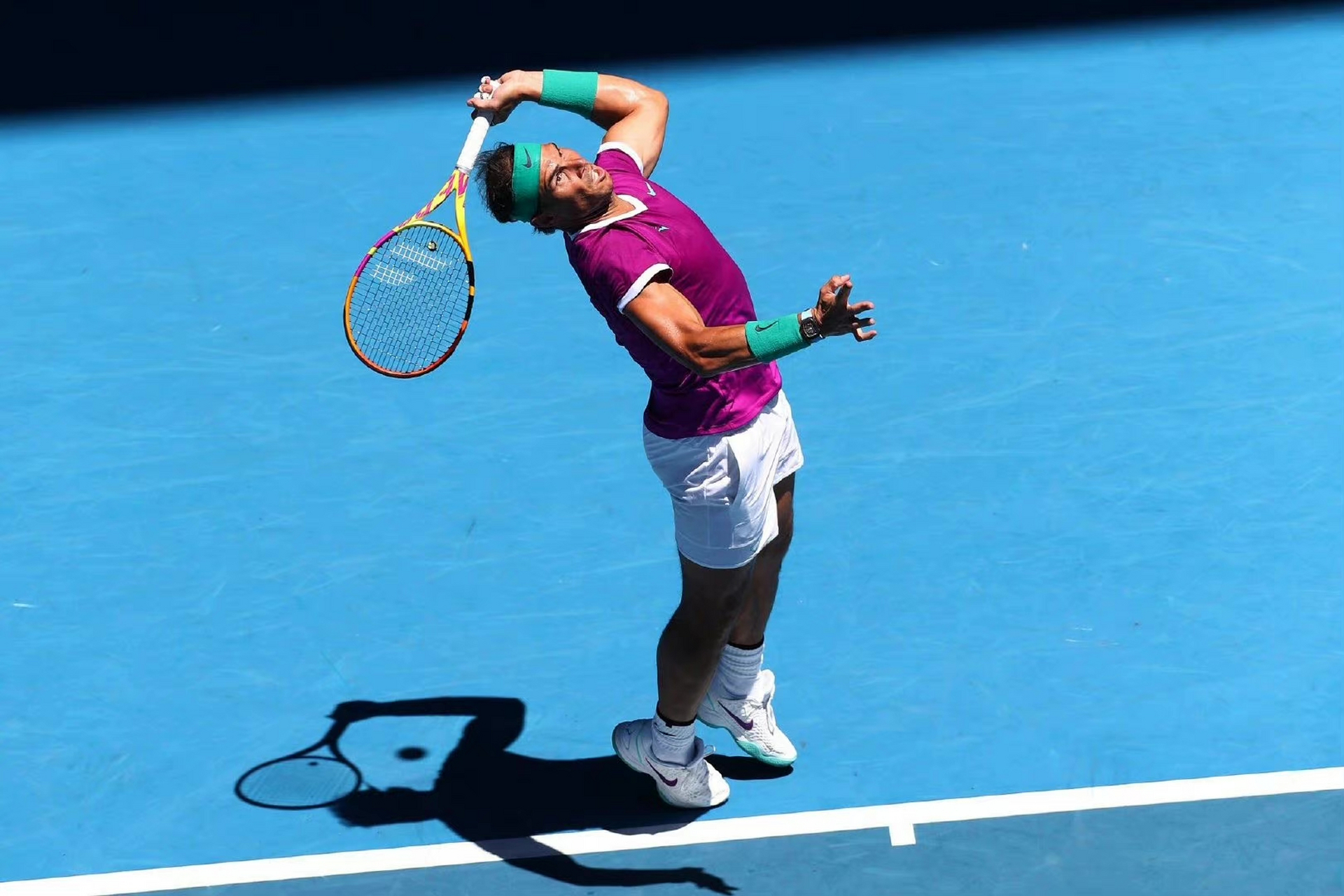 关于世界网球队险胜澳大利亚网球队，纳达尔制霸全场的信息