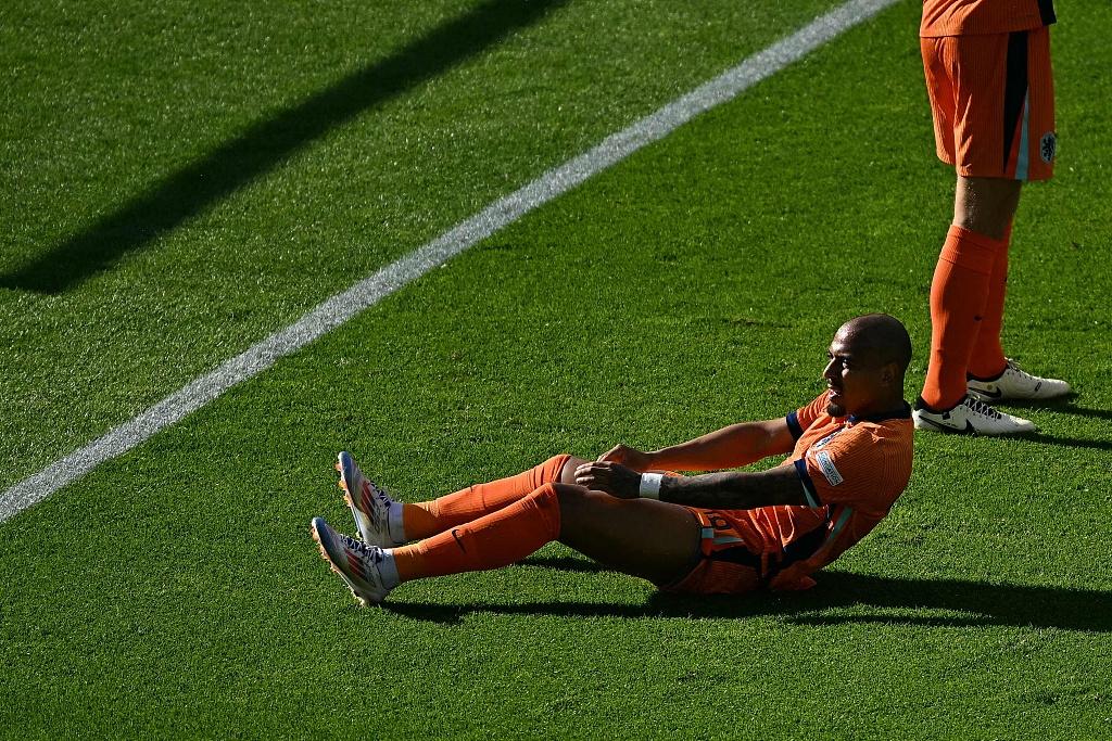 荷兰鏖战多特蒙德，德布劳内惊艳世界