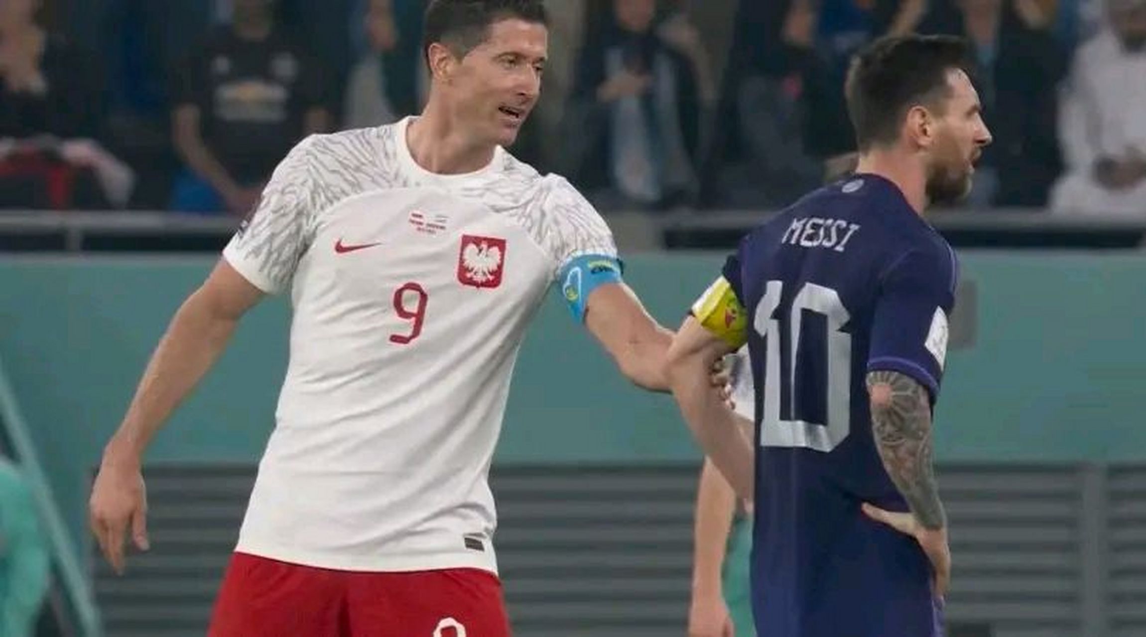 包含西班牙逆转阿根廷，莱万关键制胜的词条