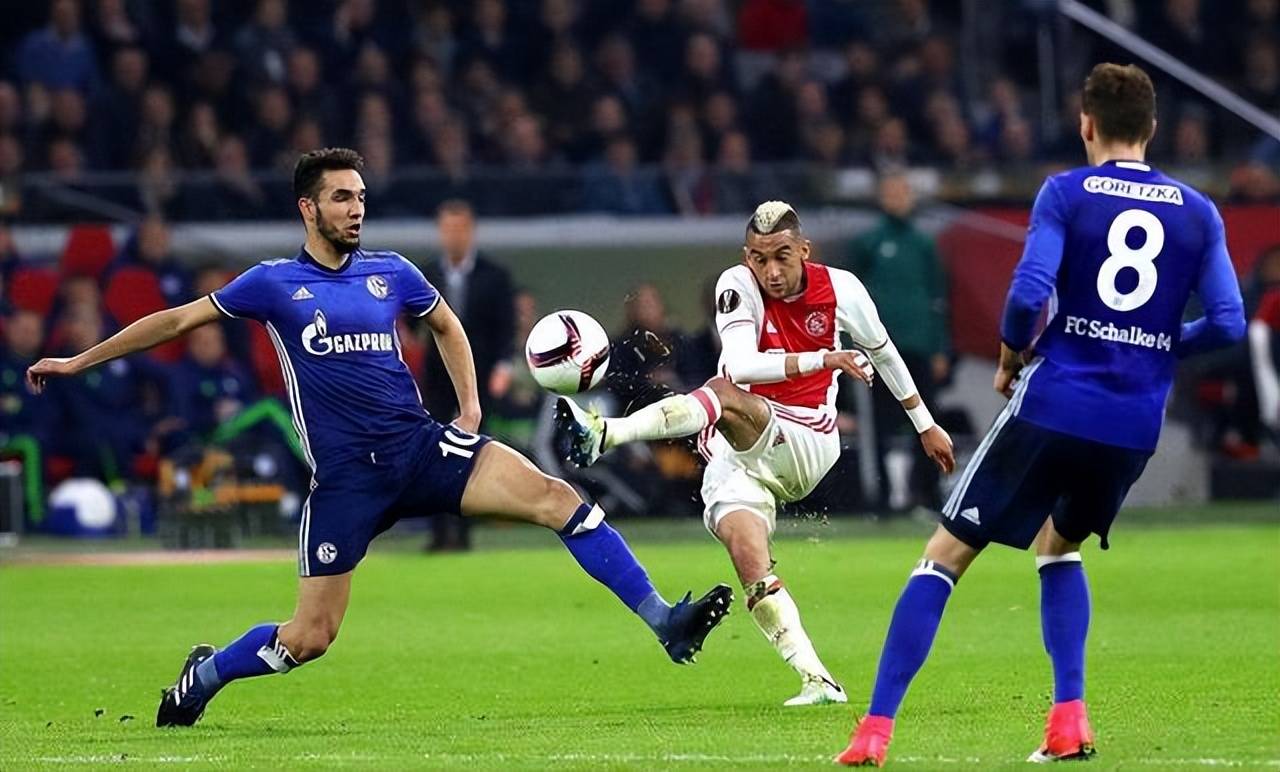 包含摩纳哥后防表现稳健，助球队保持不败的词条