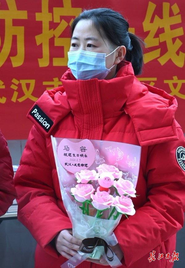 包含上迎给火车射金,女子米五官良好的词条 包含上迎给火车射金,女子米五官良好的词条