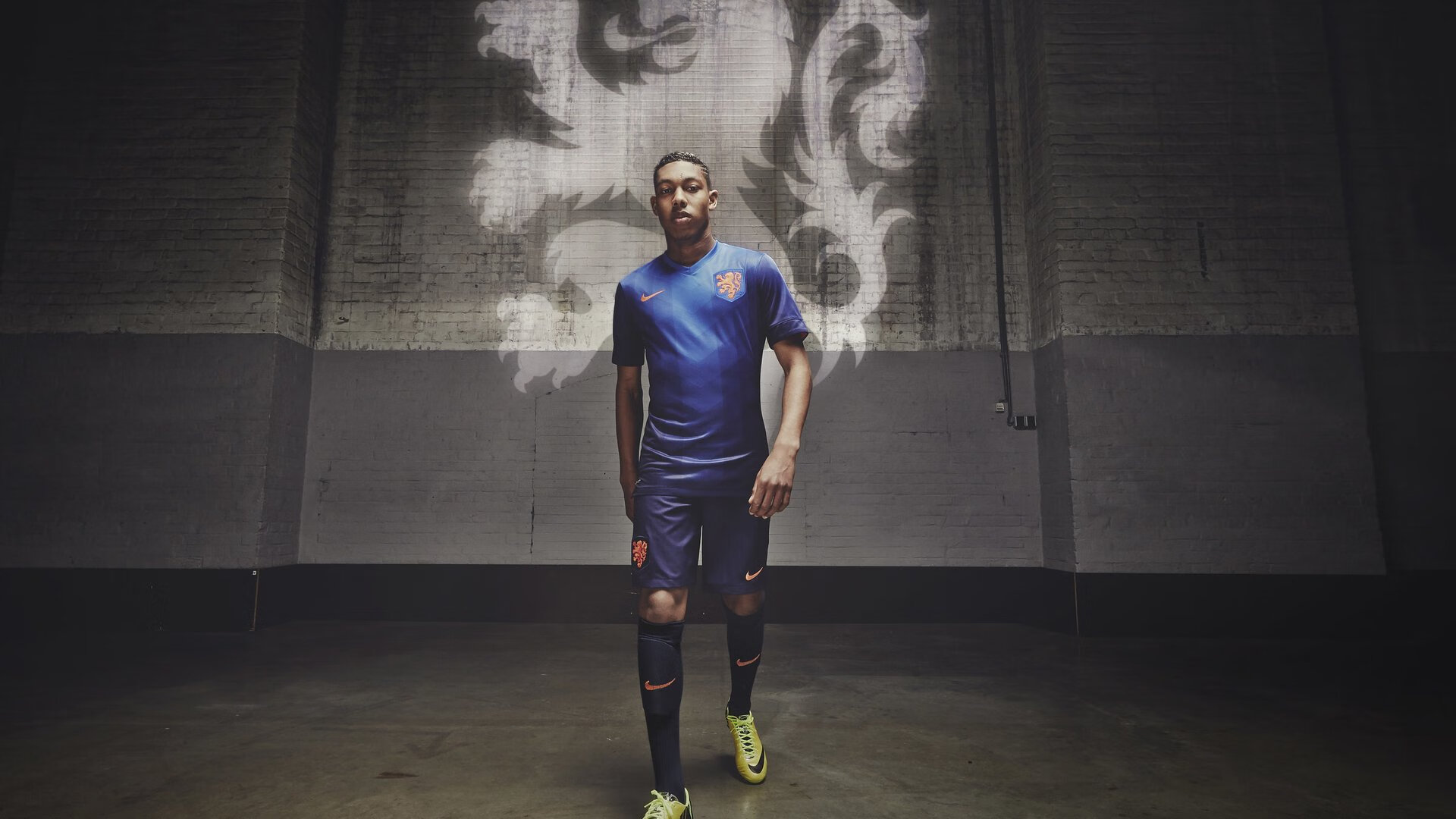 开云体育登录-塞维利亚对阵智利，马丁内利在重压下绽放光芒